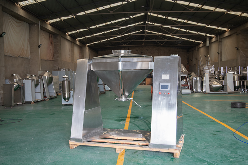 方錐混合機